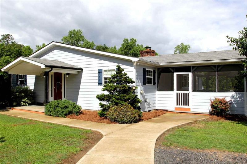 5906 River Rd, Fuquay Varina, NC 27526