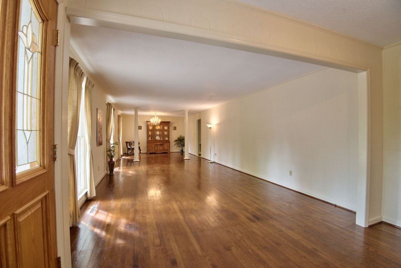5908 Country Lane Dr, Durham, NC 27705