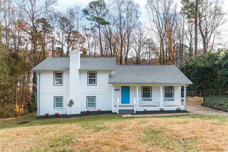 5908 Pine Tree Ct, Raleigh, NC 27609