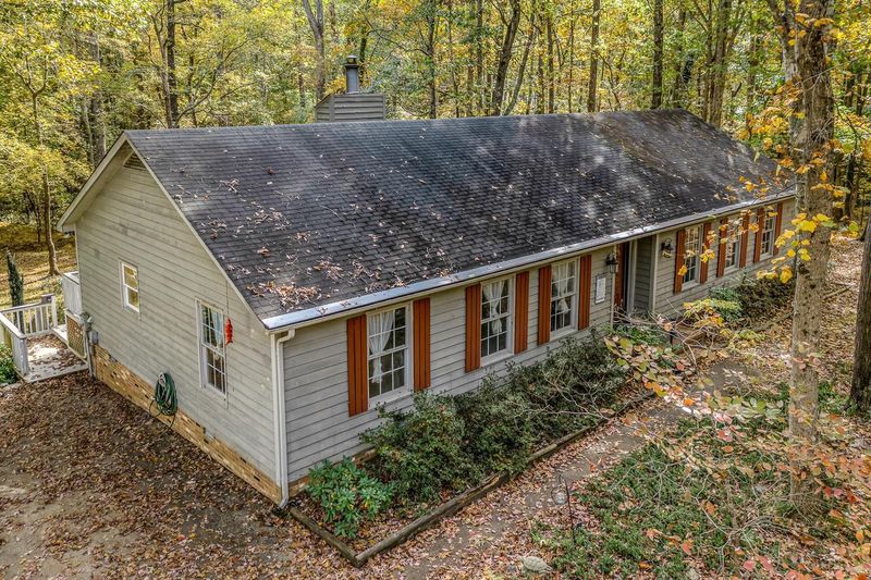 5908 Scalybark Rd, Durham, NC 27712