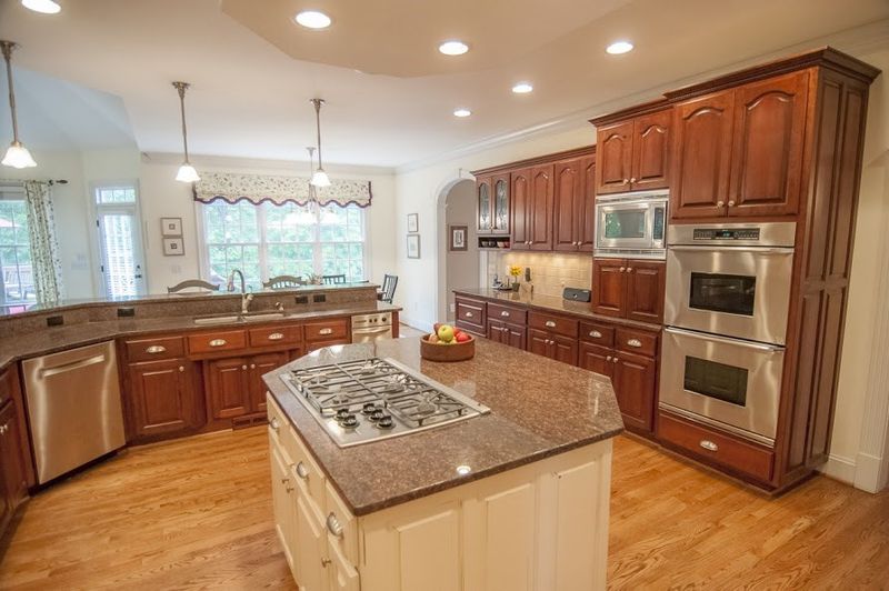 5909 Applegarth Ln, Raleigh, NC 27614