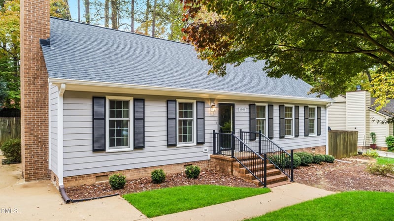 5909 Brushwood Ct, Raleigh, NC 27612