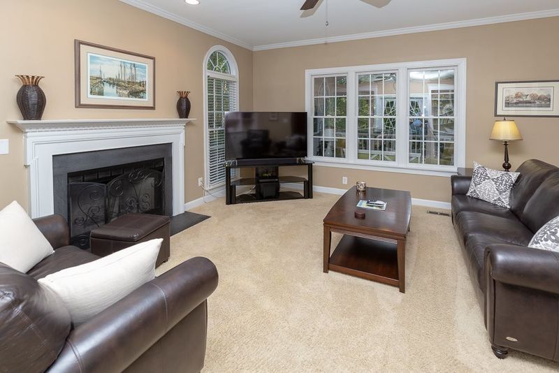5909 N Hawthorne Way, Raleigh, NC 27613