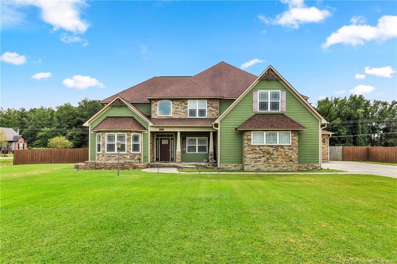 5909 Hirams Ct, Hope Mills, NC 28348