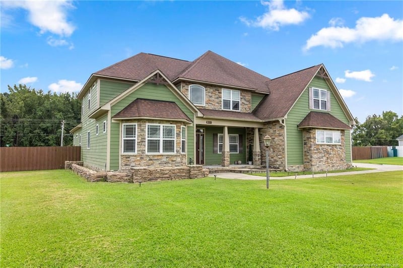 5909 Hirams Ct, Hope Mills, NC 28348