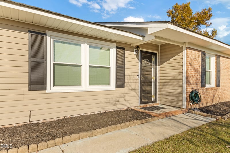 5909 Spinner Rd, Hope Mills, NC 28348