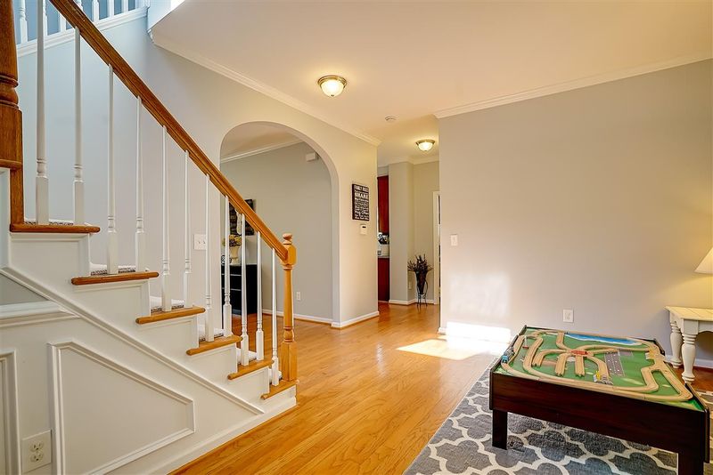5910 Lyon Farm Dr, Durham, NC 27713