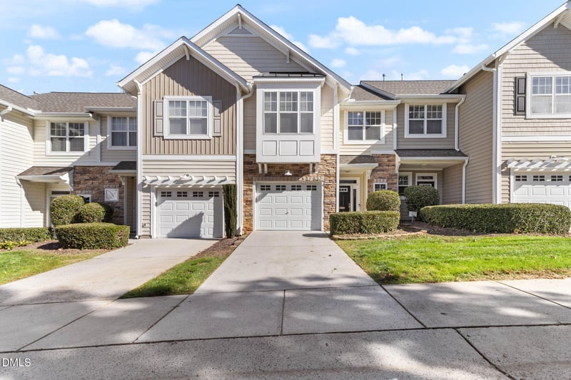 5912 Chivalry Ct, Raleigh, NC 27612