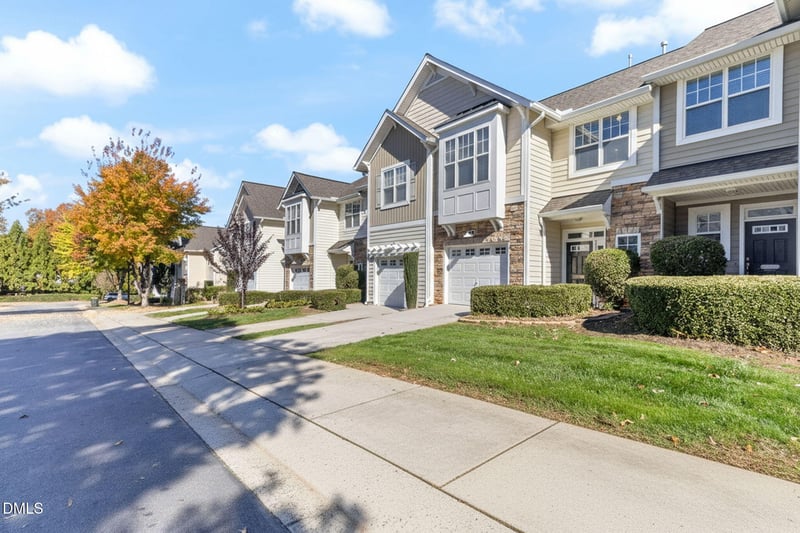 5912 Chivalry Ct, Raleigh, NC 27612