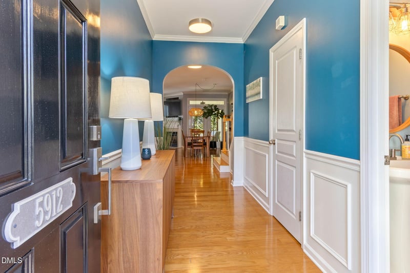 5912 Chivalry Ct, Raleigh, NC 27612