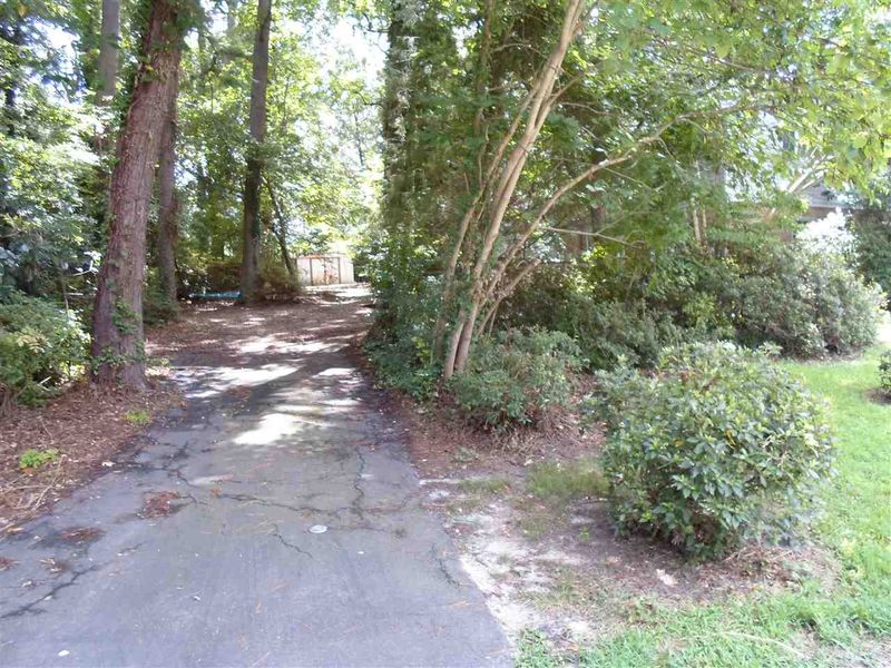 5912 Deblyn Ave, Raleigh, NC 27612