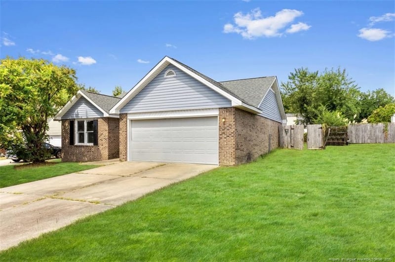 5912 Unaka Ct, Fayetteville, NC 28306