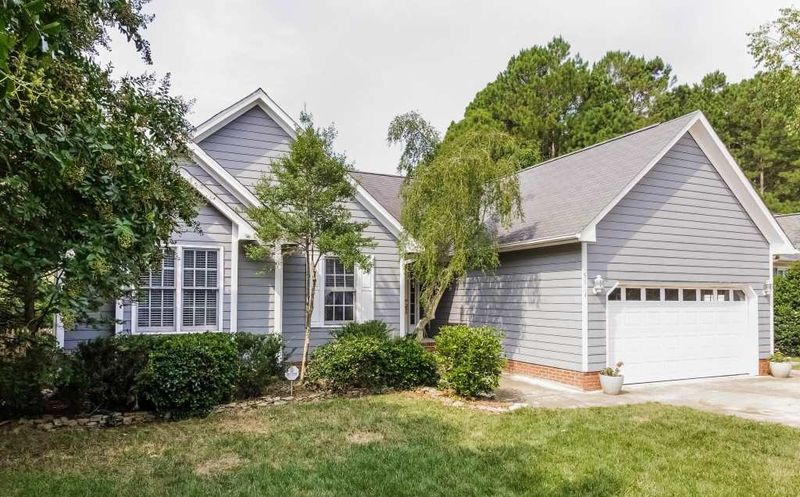 5914 Forest Ridge Dr SW, Durham, NC 27713