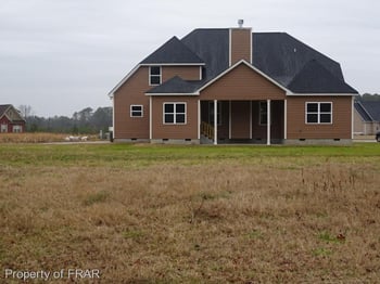 5915 Hirams Ct, Fayetteville, NC 28348