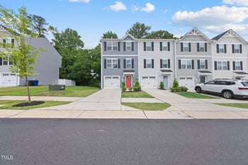 5915 River Landings Dr, Raleigh, NC 27616