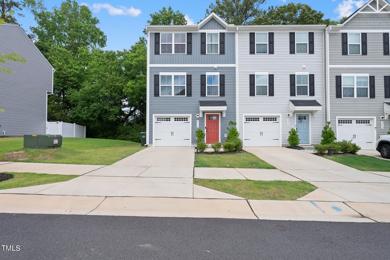 5915 River Landings Dr, Raleigh, NC 27616