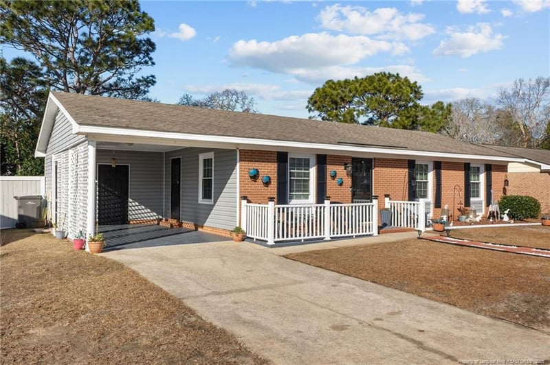 5915 Spinner Rd, Hope Mills, NC 28348