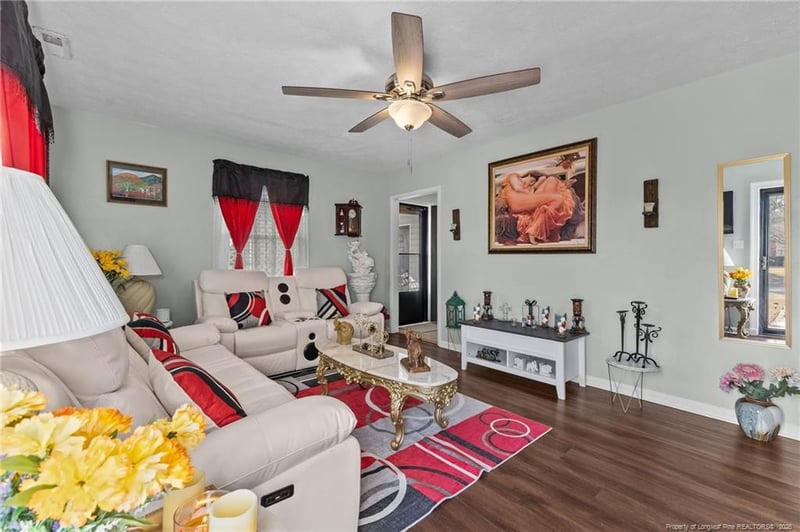 5915 Spinner Rd, Hope Mills, NC 28348