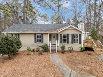 5916 Applewood Ln, Raleigh, NC 27609