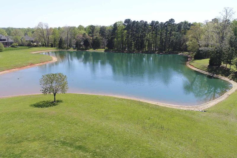 5916 Charleycote Dr, Raleigh, NC 27614