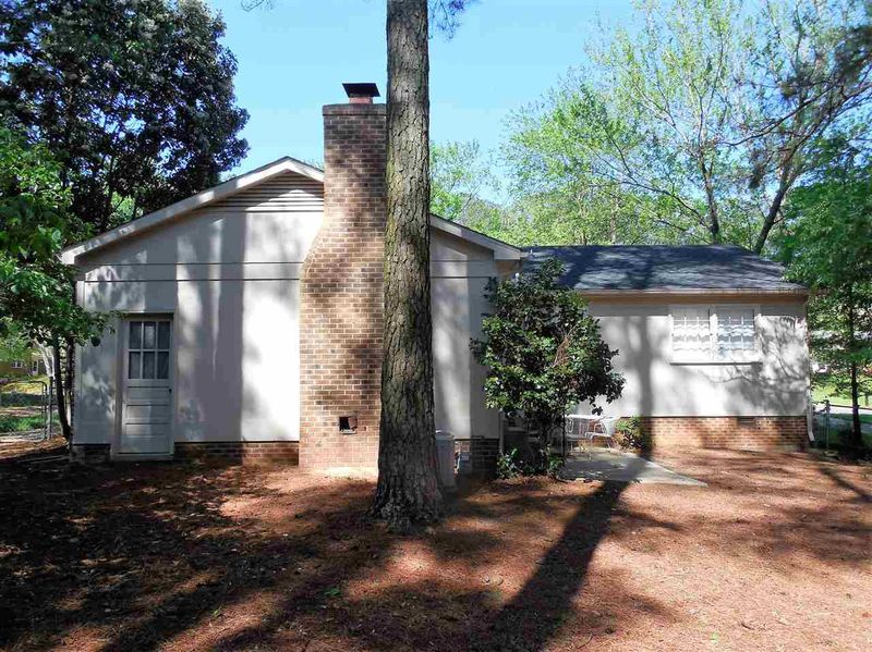 5916 Hills Dr, Raleigh, NC 27609