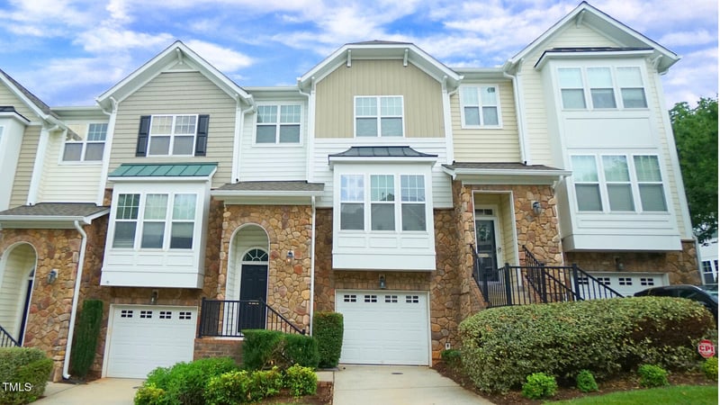 5916 Longeria Ct, Raleigh, NC 27612