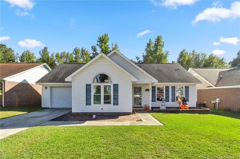 5917 Bloomsbury Dr, Fayetteville, NC 28306