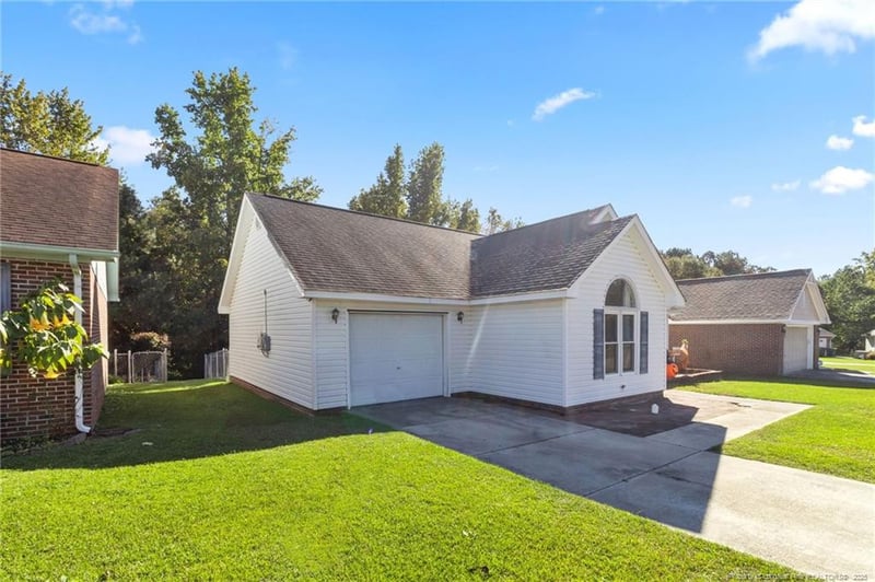 5917 Bloomsbury Dr, Fayetteville, NC 28306