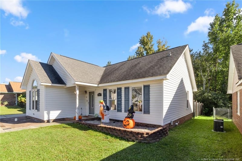 5917 Bloomsbury Dr, Fayetteville, NC 28306