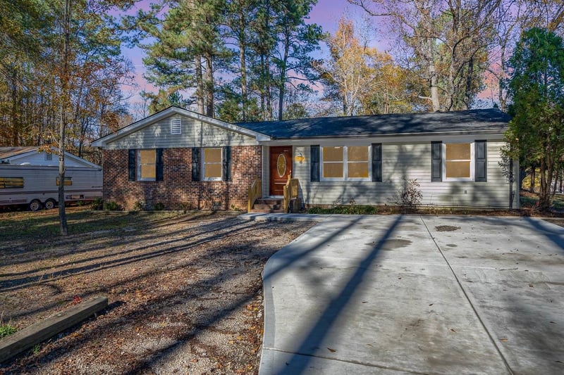5917 Meadowlark Ln, Raleigh, NC 27610