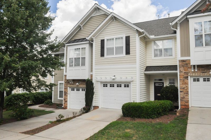 5918 Chivalry Ct, Raleigh, NC 27612