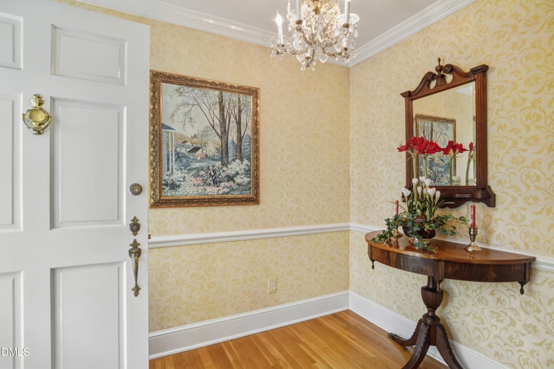 5918 Winthrop Dr, Raleigh, NC 27612