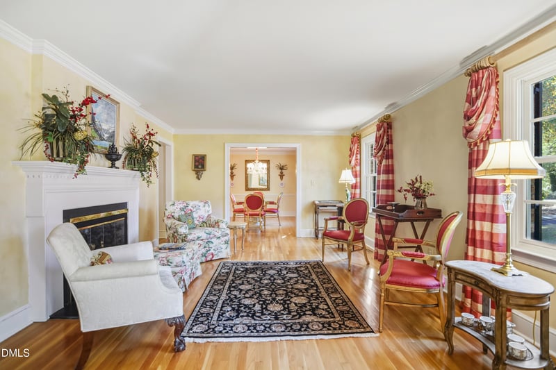 5918 Winthrop Dr, Raleigh, NC 27612