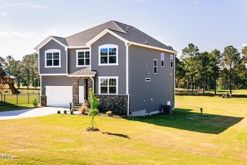 592 Barbour Farm Ln, Four Oaks, NC 27524