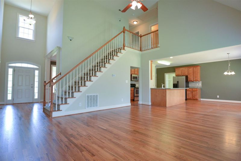 592 Kintyre Dr, Clayton, NC 27520