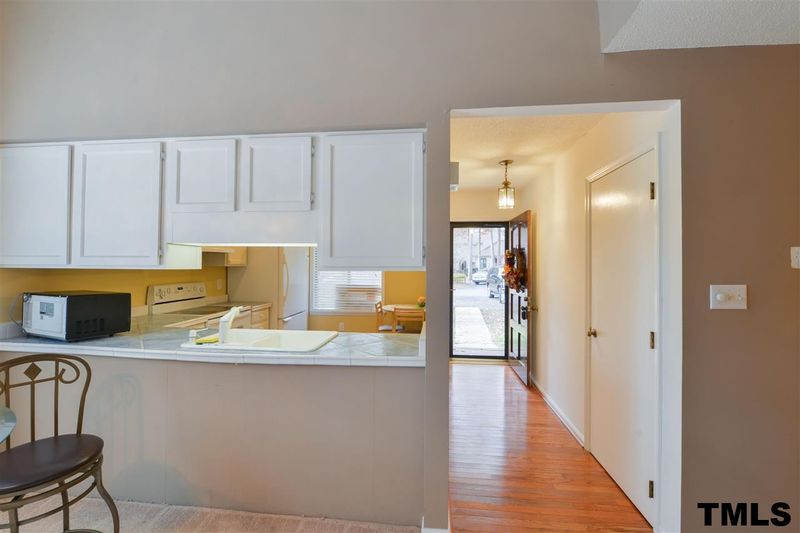 5920 Carmel Ln, Raleigh, NC 27609