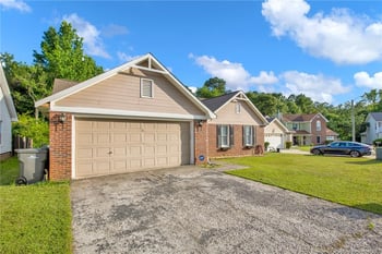 5921 Bloomsbury Dr, Fayetteville, NC 28306