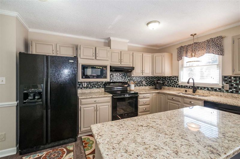 5921 Holly Dr, Raleigh, NC 27616