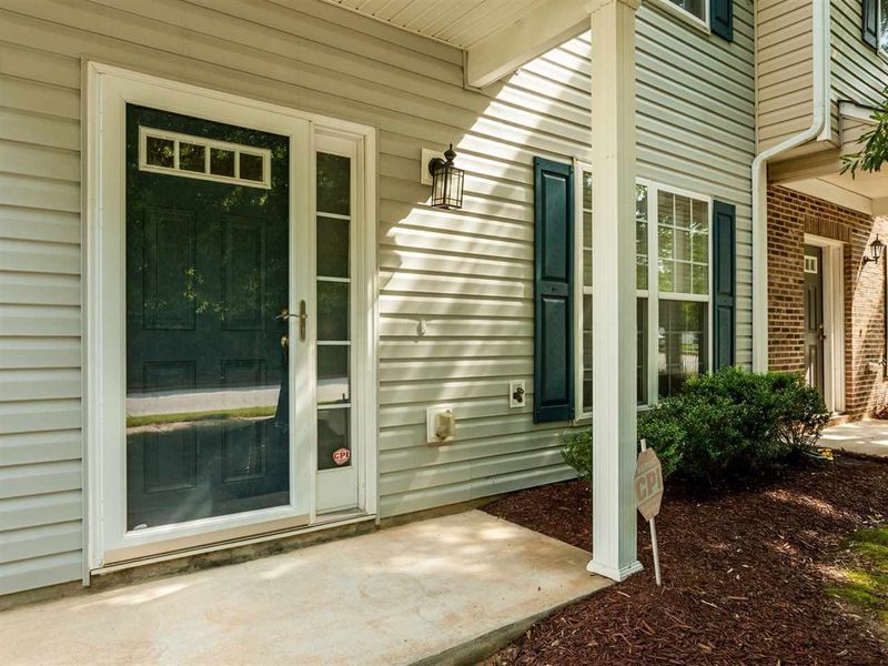 5921 Neuse Wood Dr, Raleigh, NC 27616