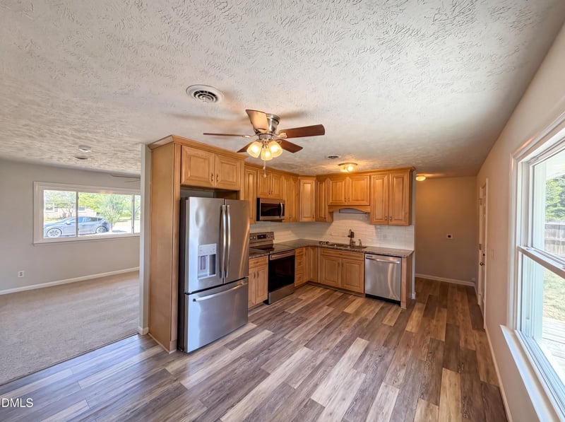 5921 Richfield Ave, Hope Mills, NC 28348