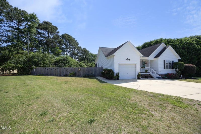 5921 Waterworn Ct, Fuquay Varina, NC 27526