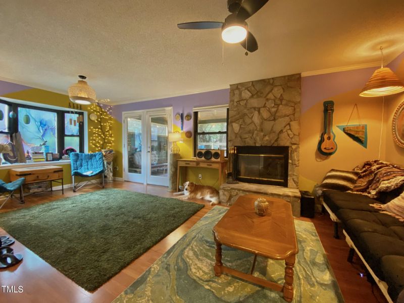 5922 Farm Gate Rd, Raleigh, NC 27606