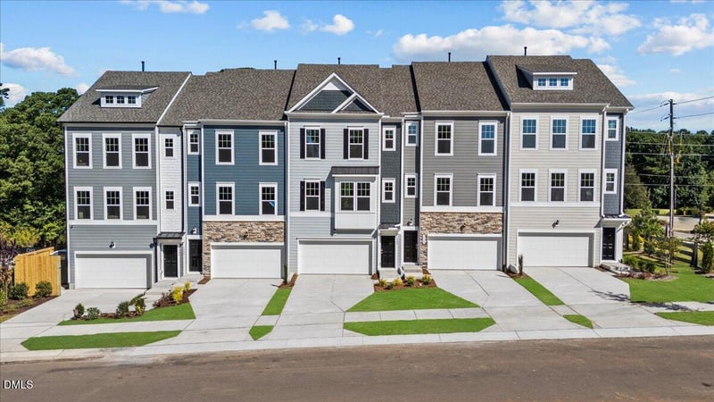 5923 Dunzo Dr, Raleigh, NC 27617