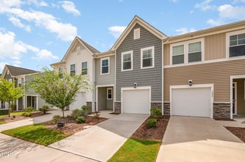 5923 Woodlawn Dr, Durham, NC 27703