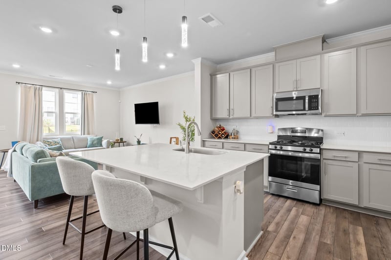 5923 Woodlawn Dr, Durham, NC 27703