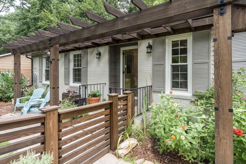 5924 Crepe Myrtle Ct, Raleigh, NC 27609