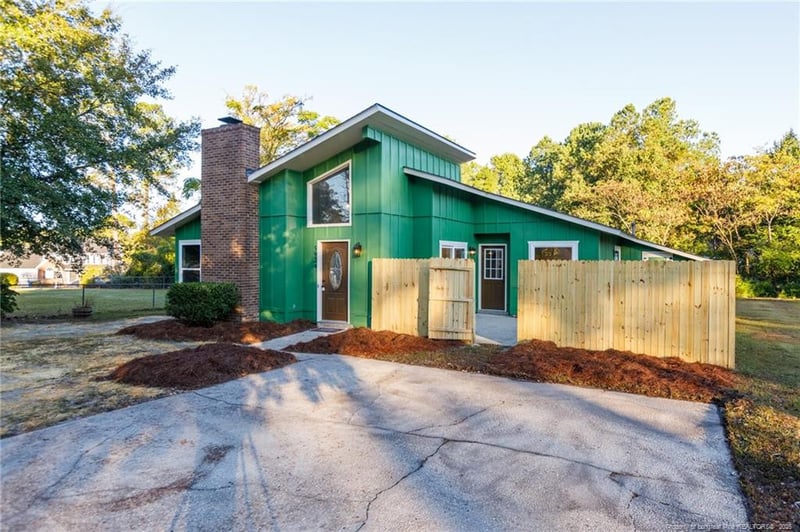 5924 Lakeridge Dr, Fayetteville, NC 28304