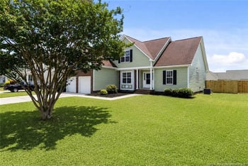 5925 Blue Sky Ln, Hope Mills, NC 28348