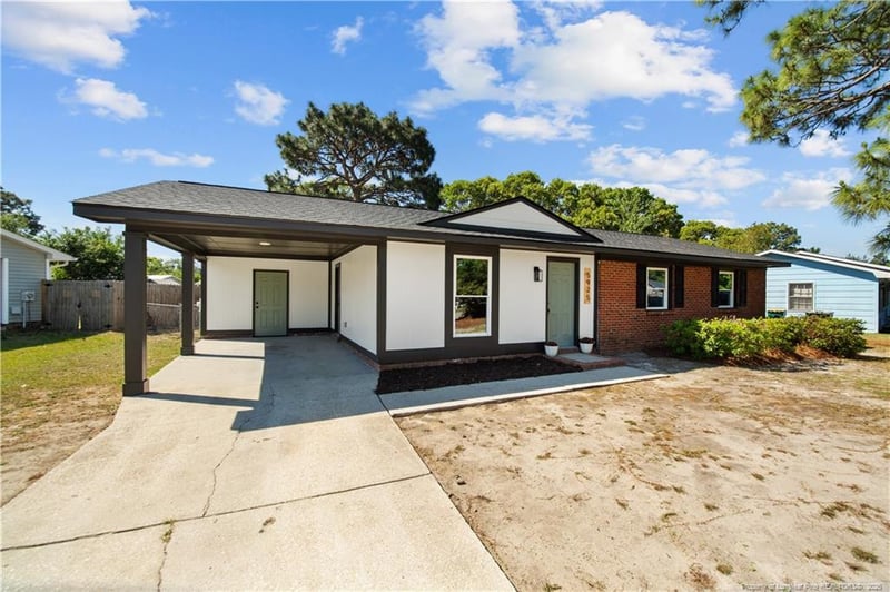 5925 Richfield Ave, Hope Mills, NC 28348