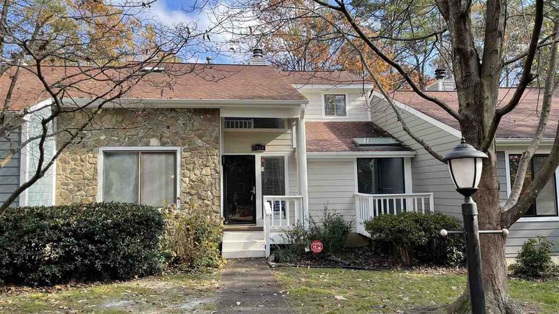 5926 Carmel Ln, Raleigh, NC 27609
